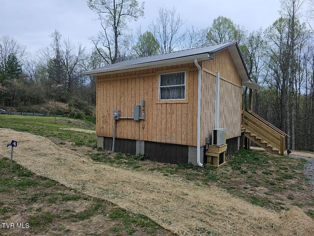 12702 Crab Orchard Road, Coeburn, VA 24230