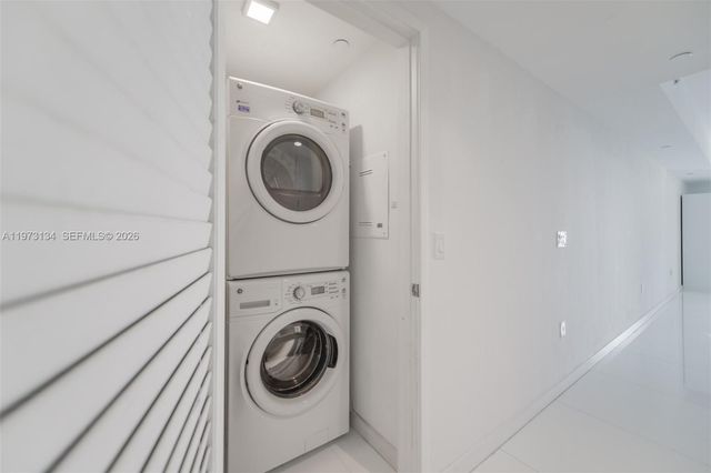 1010 Brickell Ave 3010, Miami, FL 33131