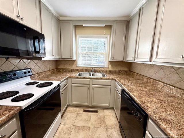 1916 Spruce Street, Fayetteville, NC 28303