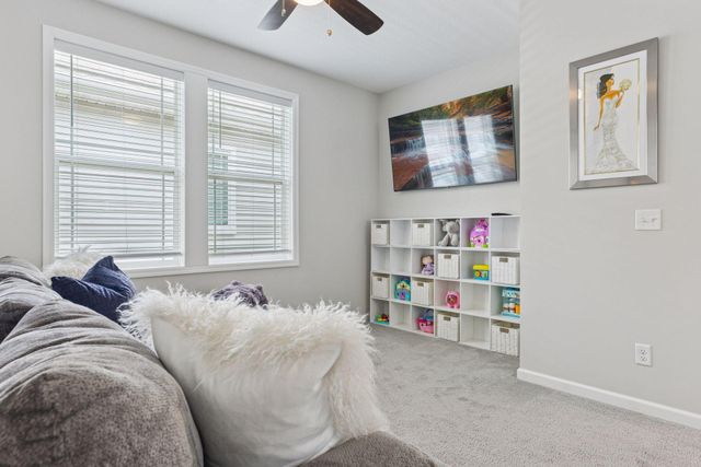 8094 Arrowwood Lane N, Maple Grove, MN 55369
