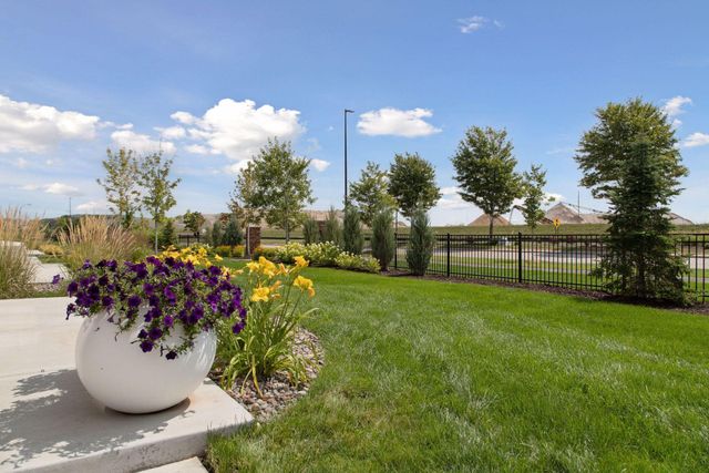 8094 Arrowwood Lane N, Maple Grove, MN 55369