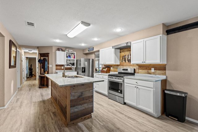 469 Dugan Chapel, Bells, TX 75414