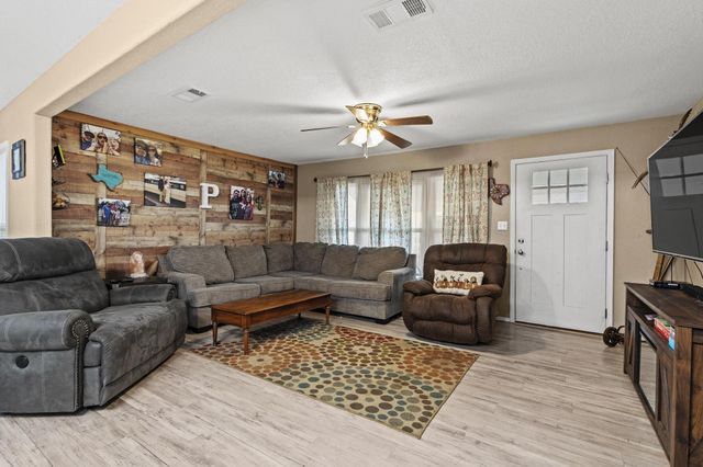 469 Dugan Chapel, Bells, TX 75414