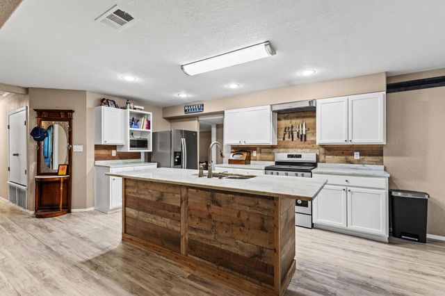 469 Dugan Chapel, Bells, TX 75414