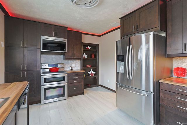 506 E Fairview Avenue, South Bend, IN 46614