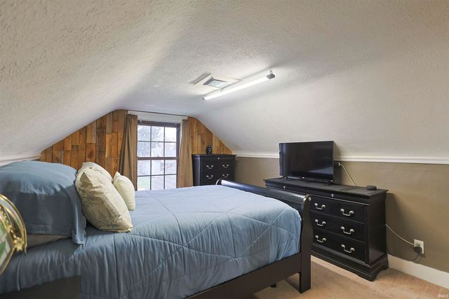 506 E Fairview Avenue, South Bend, IN 46614