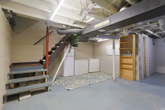 506 E Fairview Avenue, South Bend, IN 46614