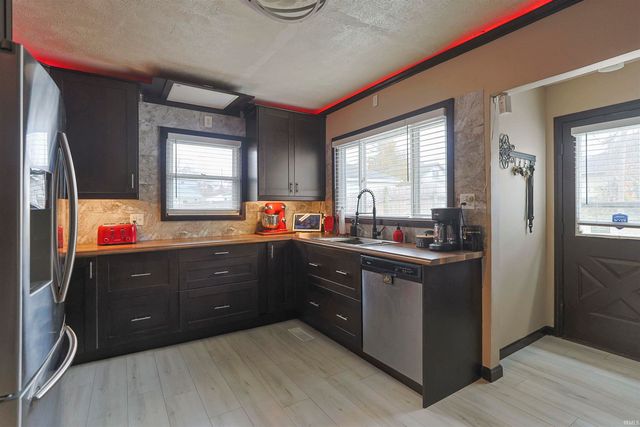 506 E Fairview Avenue, South Bend, IN 46614