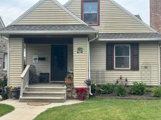 506 E Fairview Avenue, South Bend, IN 46614
