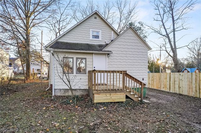 455 Magnolia Avenue, Cuyahoga Falls, OH 44221