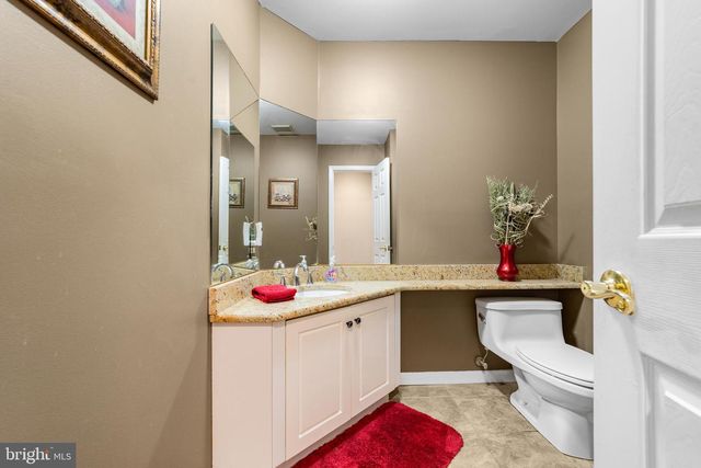 1 PINE VIEW, Monroe Township, NJ 08831