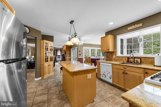 1 PINE VIEW, Monroe Township, NJ 08831