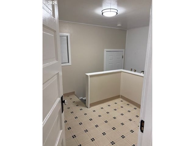 9646 Se STEELE St, Portland, OR 97266