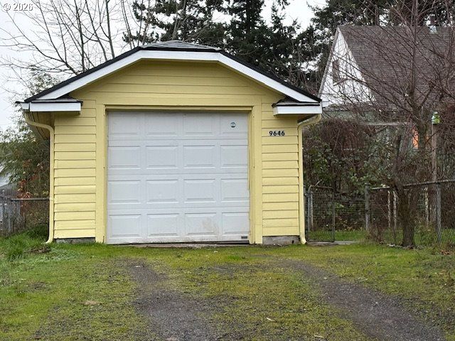 9646 Se STEELE St, Portland, OR 97266