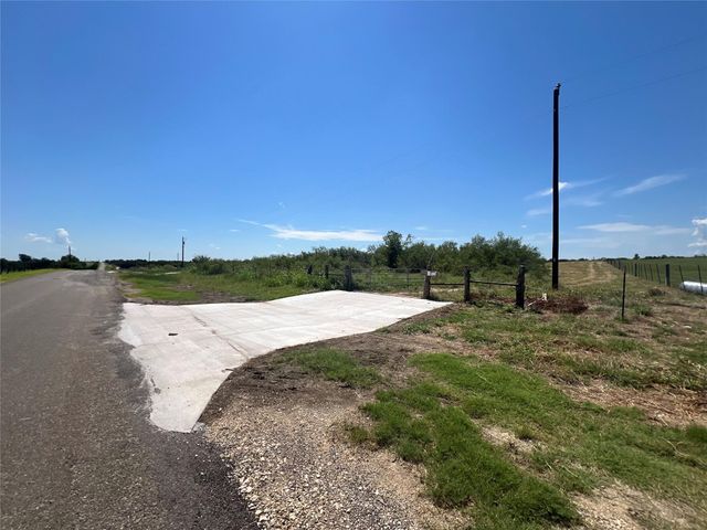 2600 CR 466, Elgin, TX 78621
