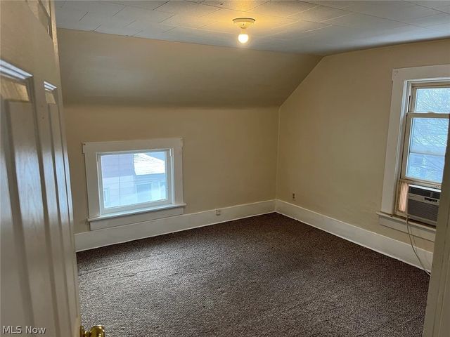 2211 18th Street SW, Akron, OH 44314