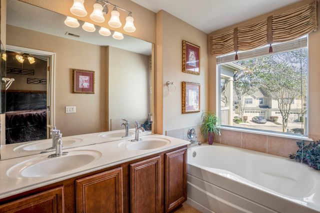 13600 Breton Ridge Street 15B, Houston, TX 77070