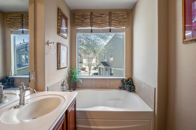 13600 Breton Ridge Street 15B, Houston, TX 77070