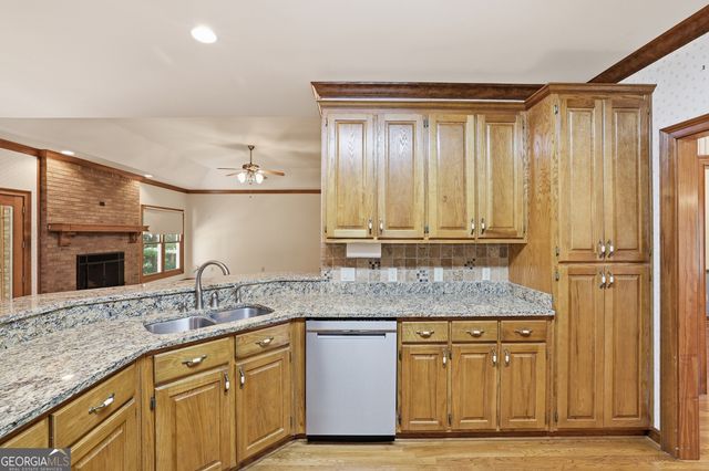 8721 Skitts Mountain Road, Clermont, GA 30527