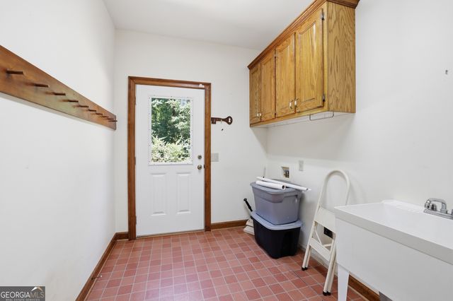 8721 Skitts Mountain Road, Clermont, GA 30527