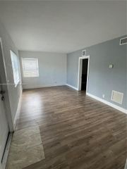 850 81st St 4, Miami Beach, FL 33141