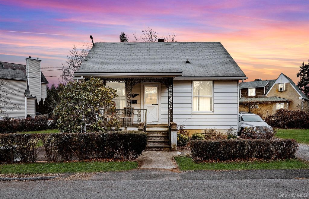 3 Clinton Avenue, Pleasantville, NY 10570