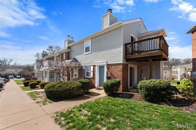 1423 Peacock Lane, Brentwood, MO 63144