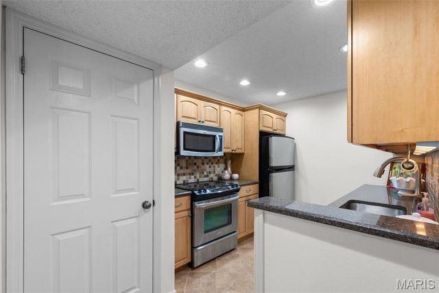 1423 Peacock Lane, Brentwood, MO 63144