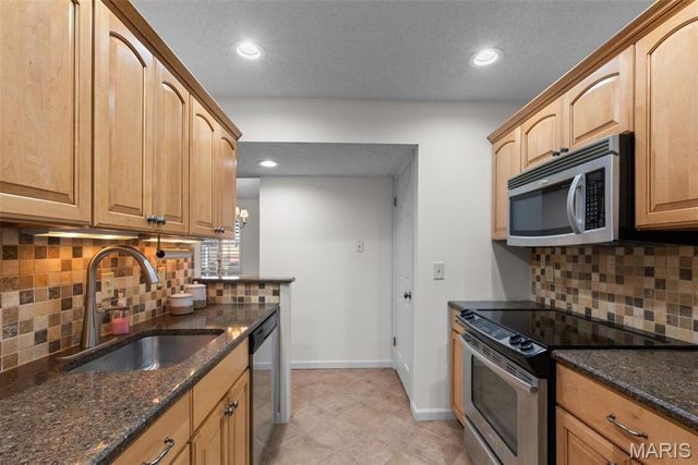 1423 Peacock Lane, Brentwood, MO 63144