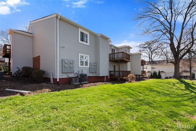 1423 Peacock Lane, Brentwood, MO 63144