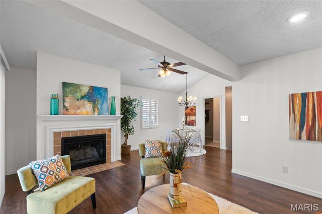 1423 Peacock Lane, Brentwood, MO 63144