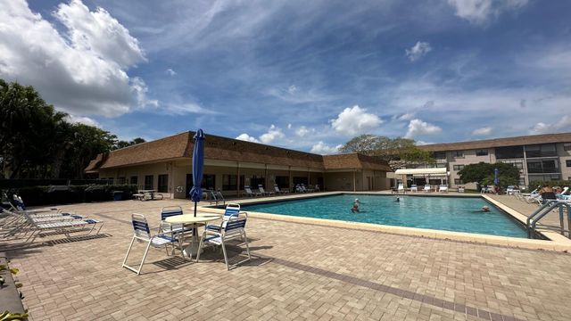 6090 N Sabal Palm Boulevard 108, Tamarac, FL 33319