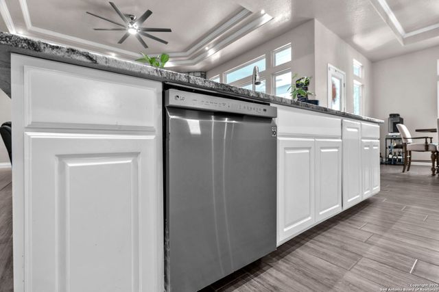 221 Cibolo Ridge Dr, La Vernia, TX 78121