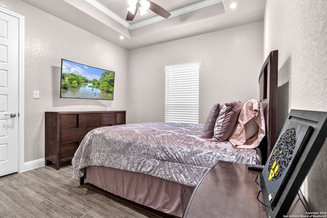 221 Cibolo Ridge Dr, La Vernia, TX 78121