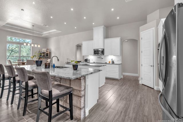 221 Cibolo Ridge Dr, La Vernia, TX 78121