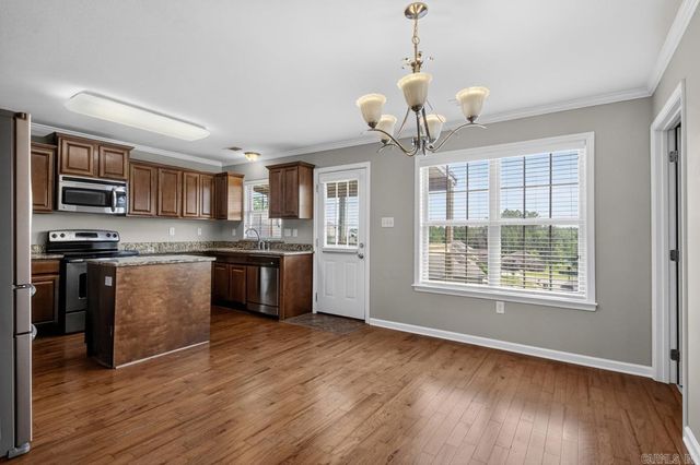 5721 Heritage Heights Drive, Benton, AR 72019