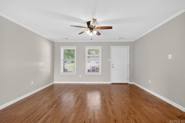 5721 Heritage Heights Drive, Benton, AR 72019