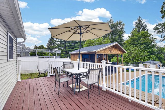 7 Clintonview Road, New Hartford, NY 13413