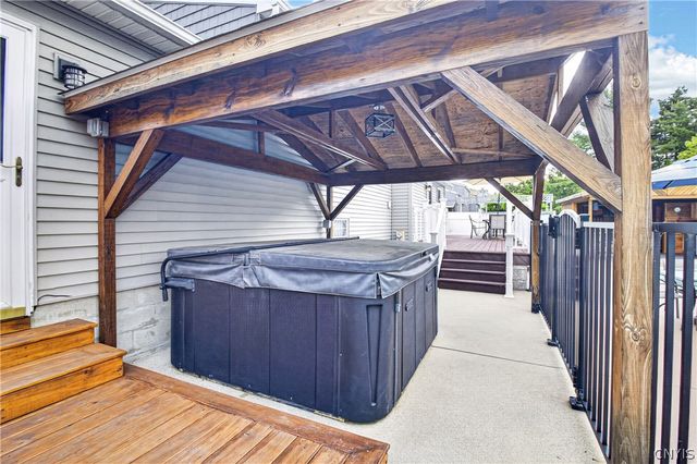 7 Clintonview Road, New Hartford, NY 13413