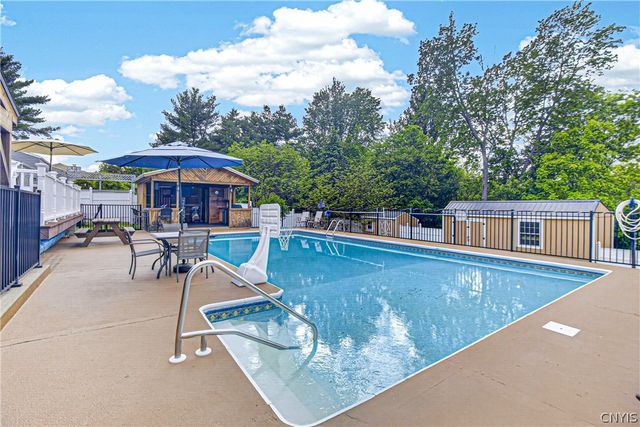 7 Clintonview Road, New Hartford, NY 13413
