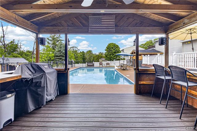 7 Clintonview Road, New Hartford, NY 13413