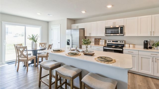 1042 Maple Street, Waukee, IA 50263