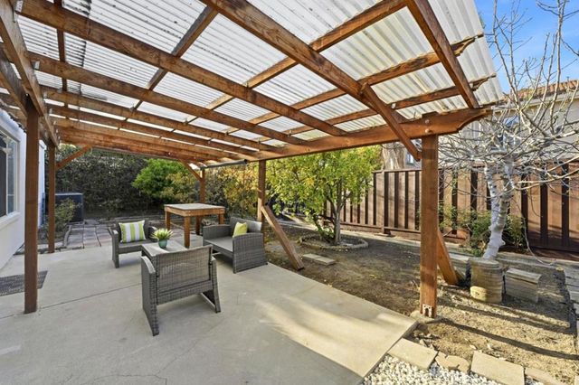 2177 Ceynowa, San Jose, CA 95121