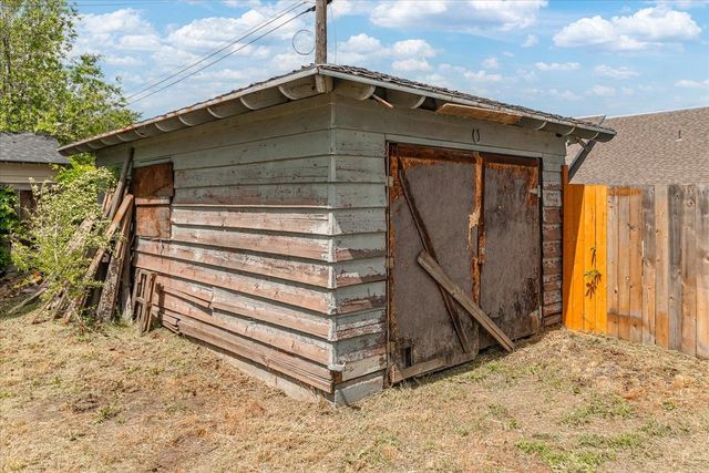 2917 E Marshall Ave, Spokane, WA 99207