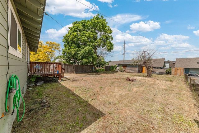 2917 E Marshall Ave, Spokane, WA 99207