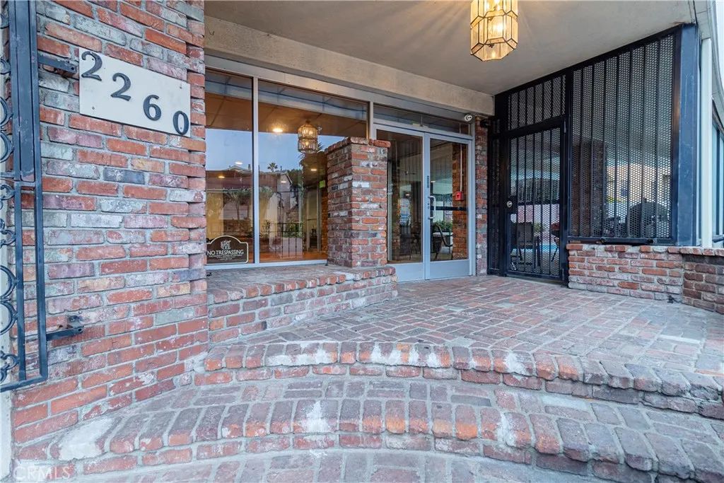 2260 N Cahuenga Boulevard 106, Los Angeles, CA 90068