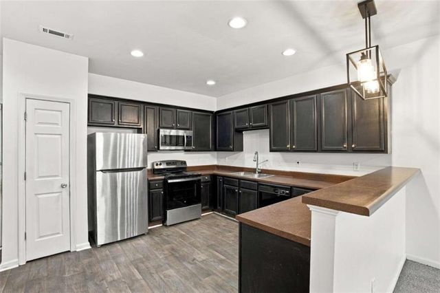 8260 Oakley Circle, Union City, GA 30291