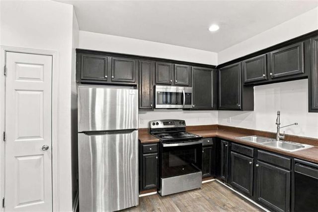 8260 Oakley Circle, Union City, GA 30291