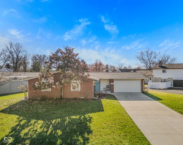 3611 Hunter Place, Columbus, IN 47203