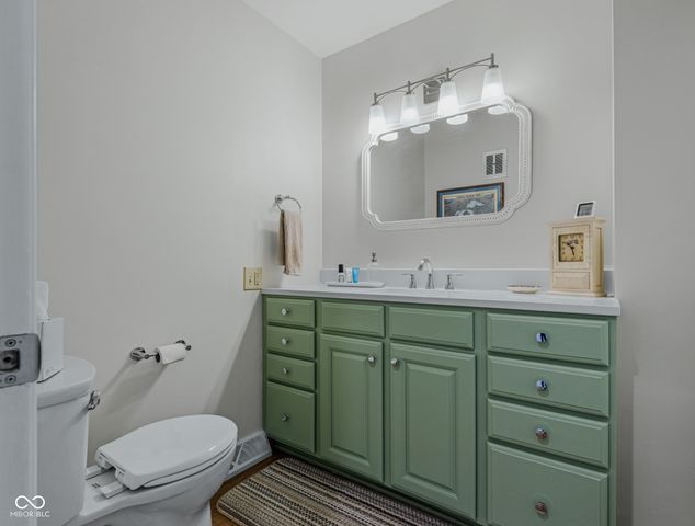 3611 Hunter Place, Columbus, IN 47203